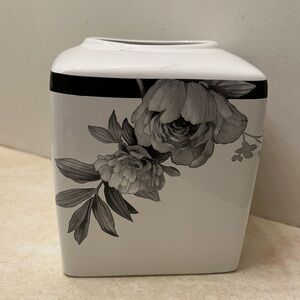 Lenox Moonlit Garden Tissue Holder Gray and White Floral